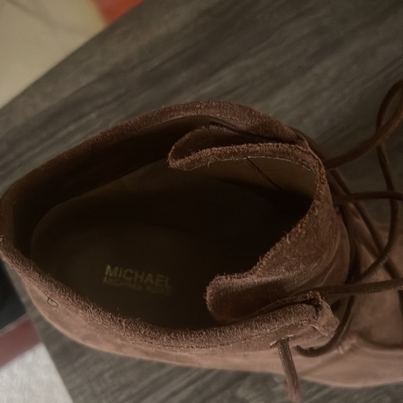 Beautiful Color Kamel Brand New … Worn Once..Comfortable and Classy! - Picture 6 of 6